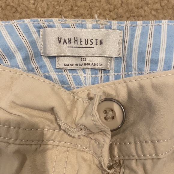 Women’s tan capris - Picture 3 of 3